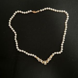 14K GOLD DIAMOND PEARL NECKLACE